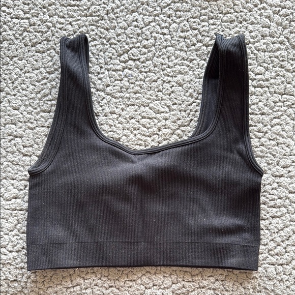 SET Ribbed Crop Top - Picture 2 of 3